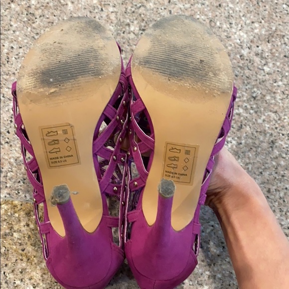 Scene Weaver Pink/purple heels with gold studs - Picture 9 of 9